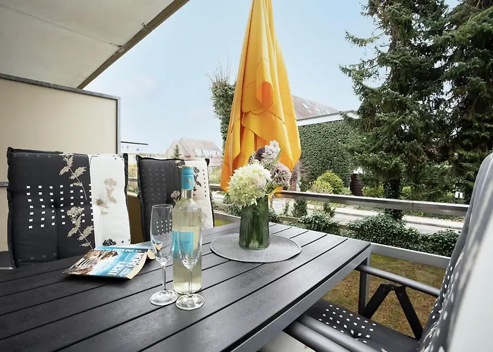 Fischerstrasse 10a Kuestenvogel * Grömitz